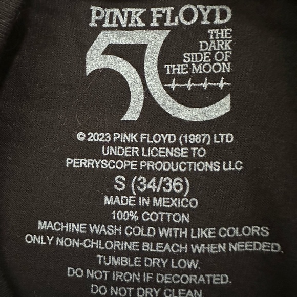 PINK FLOYD Band Tee, “The Darkside Of The Moon” 🌚 - Picture 4 of 4